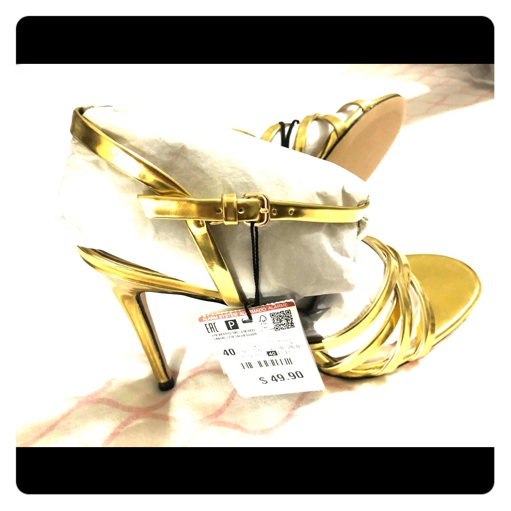 Zara Sandalia Tiras Laminada